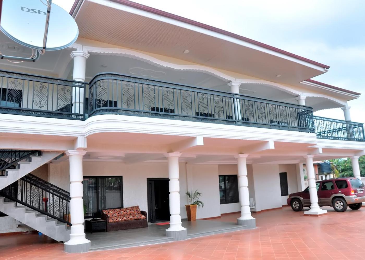 Queens Place Hotel Accra Exterior photo
